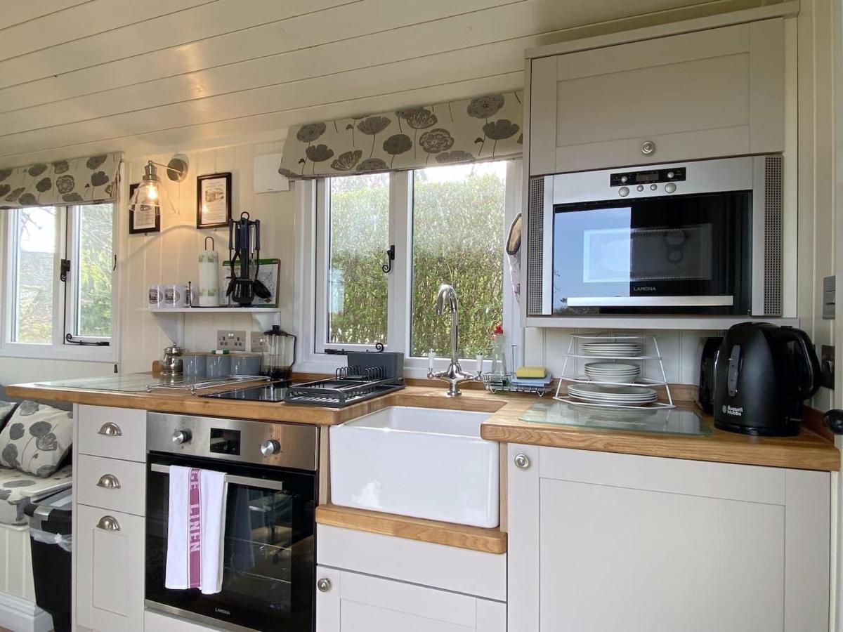 The Duck House Apartment สวอนซี ภายนอก รูปภาพ