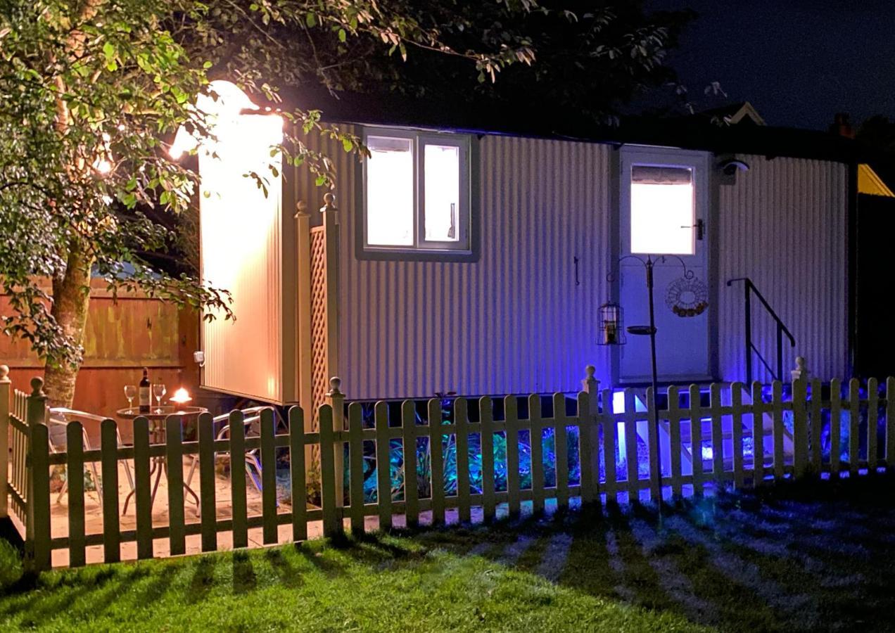 The Duck House Apartment สวอนซี ภายนอก รูปภาพ